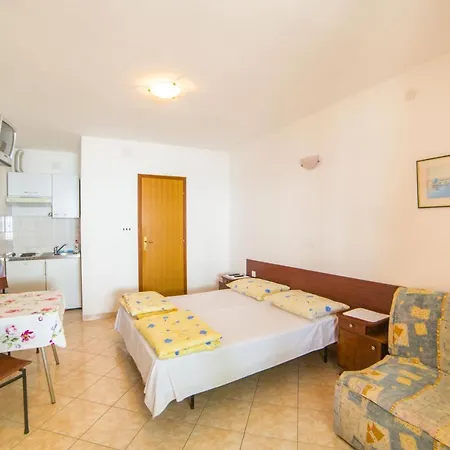 Mira Apartament *