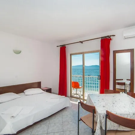 Mira Apartament Brist