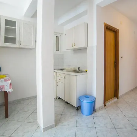 Mira Apartament Brist