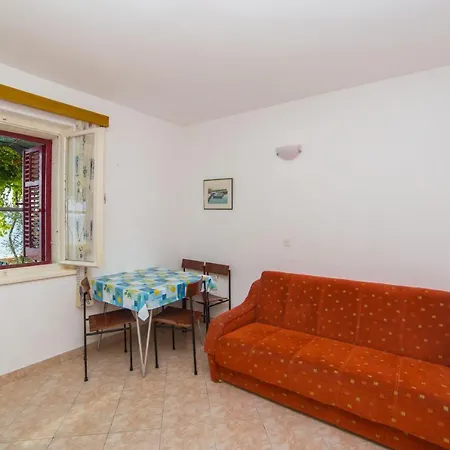 Apartament Mira Brist