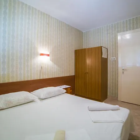 Mira Apartament *